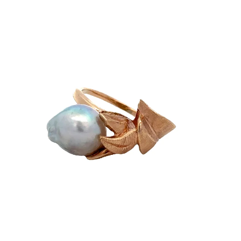 Vintage Baroque Gray Pearl Ring in Yellow Gold