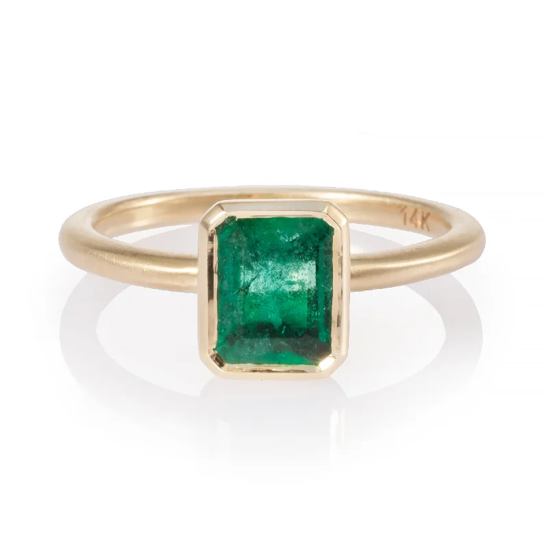 Charm Emerald Ring