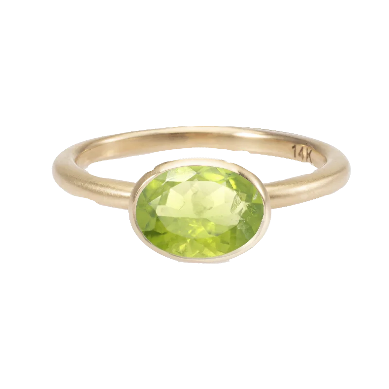 Charm Peridot Ring