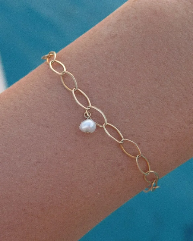 Grab Stylish Jewelry Before The Sale Ends Freshwater Pearl Oval Chain Bracelet  - 14k Yellow Gold Fill