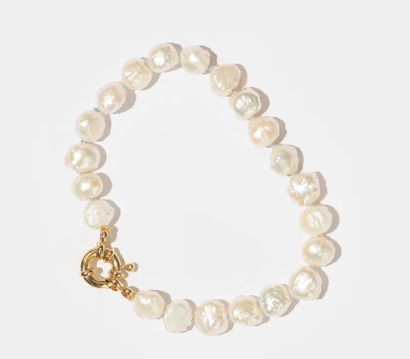 Celebrate Every Occasion With Sparkling Savings Gold Plated Bracelet w. Pearls - Exclusive for The Jewellery Room