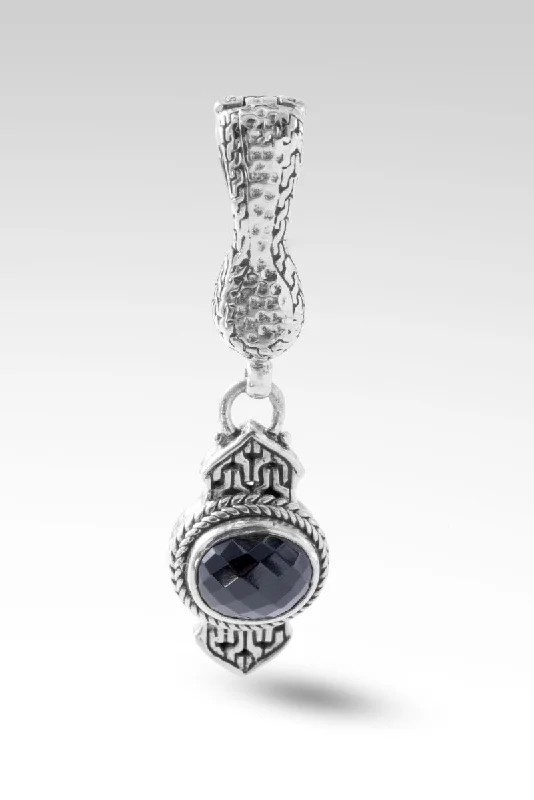 Palisade Pendant™ in Black Spinel