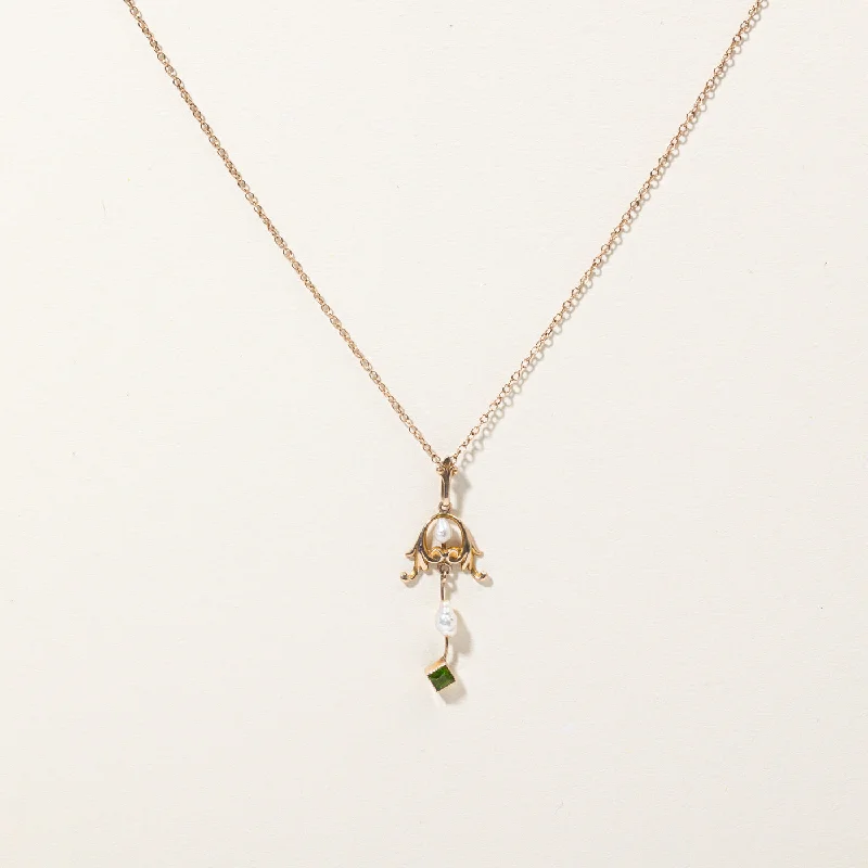 Rice Pearl & Green Glass Pendant Necklace | 0.15ct | 16" |